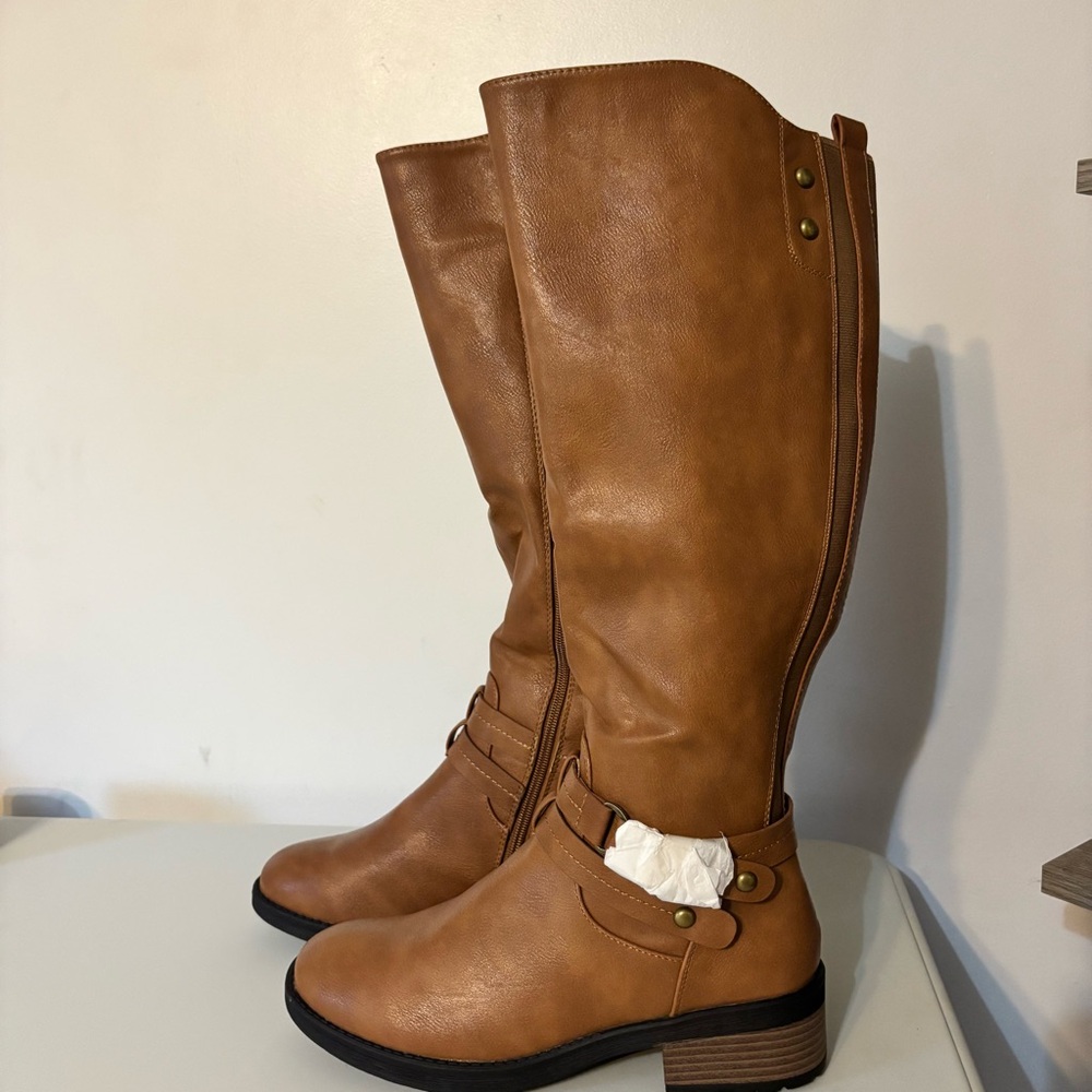Dream Paris Tall Boots | Brown | Size 8 | Buckle Detail